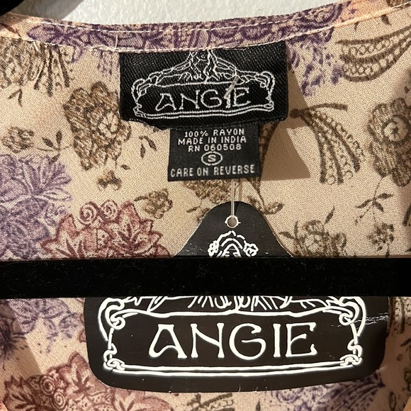 ANGIE Blouse - Picture 3 of 4